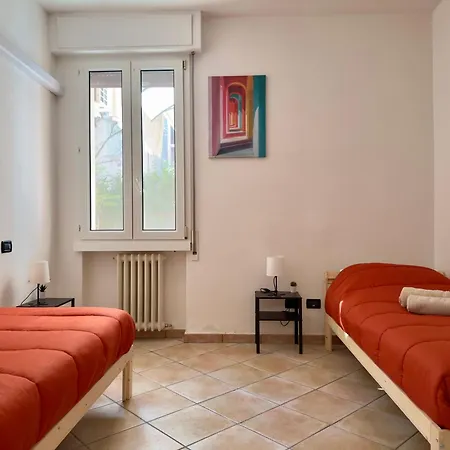 Apartamento Tra Stazione E Centro Citta - - 6 Ospiti